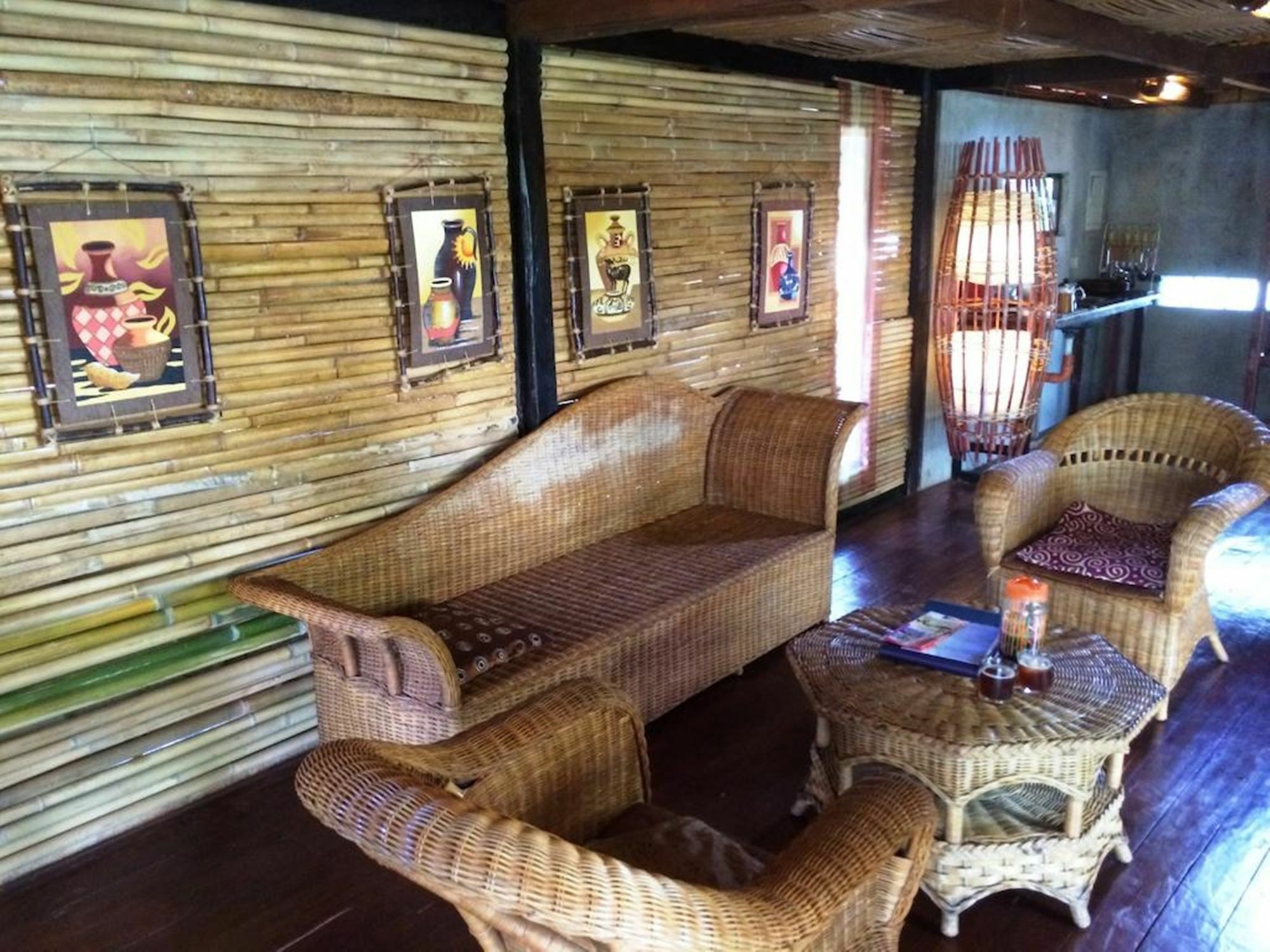 The Village House Puerto Princesa Luaran gambar